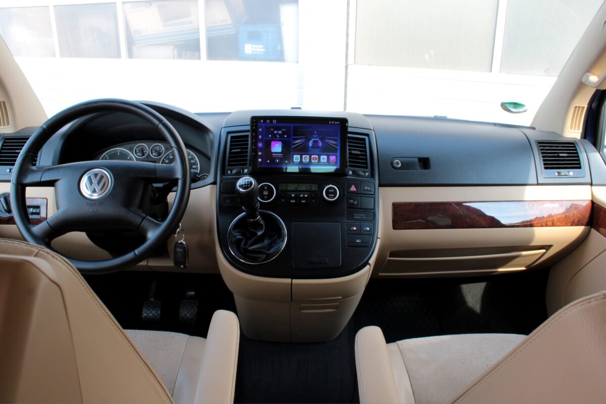 VOLKSWAGEN T5 MULTIVAN
