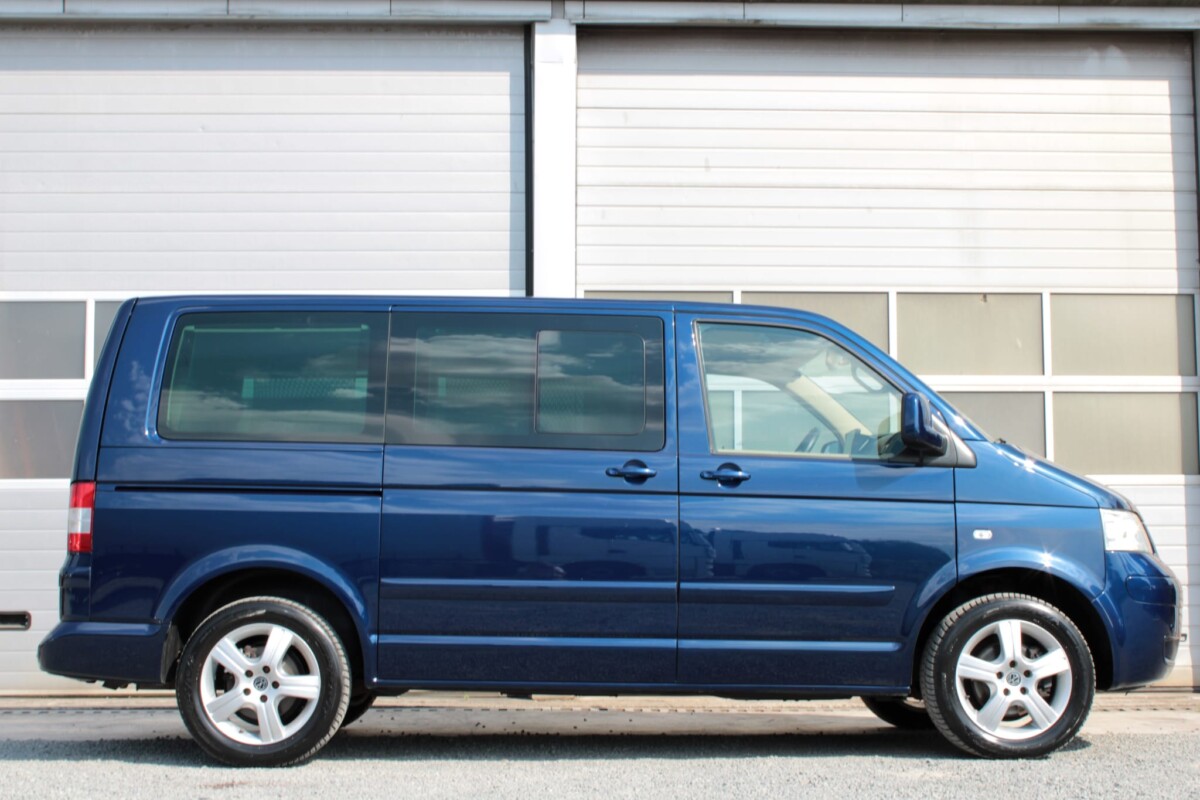 VOLKSWAGEN T5 MULTIVAN
